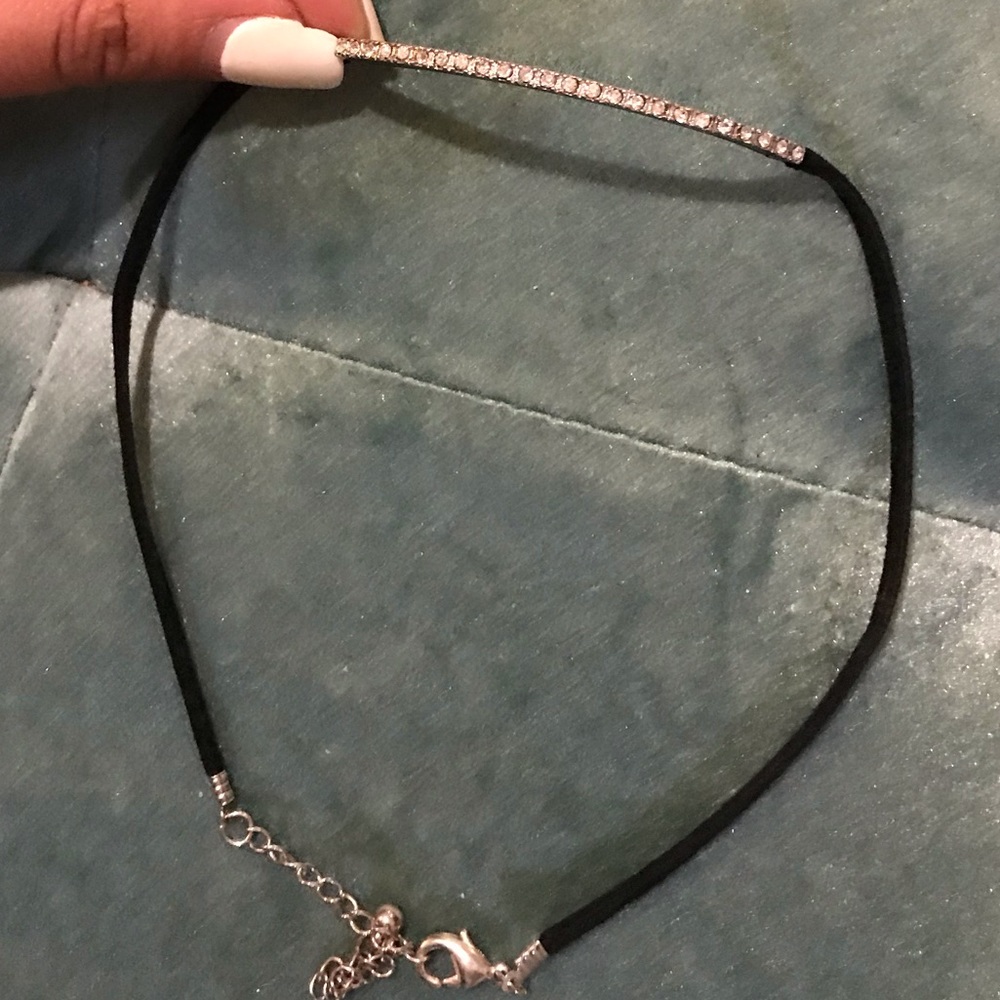Forever 21 Rhinestone Choker 🖤